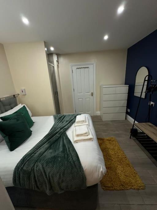 Cosy One Bedroom Flat Jq *