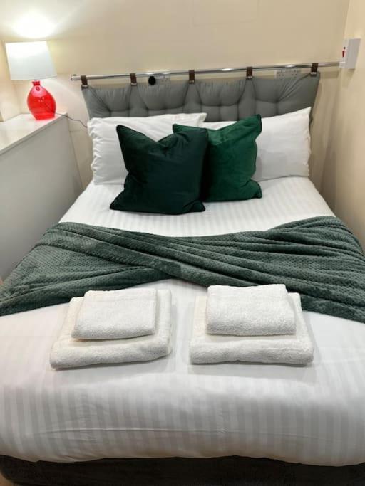 Cosy One Bedroom Flat Jq *